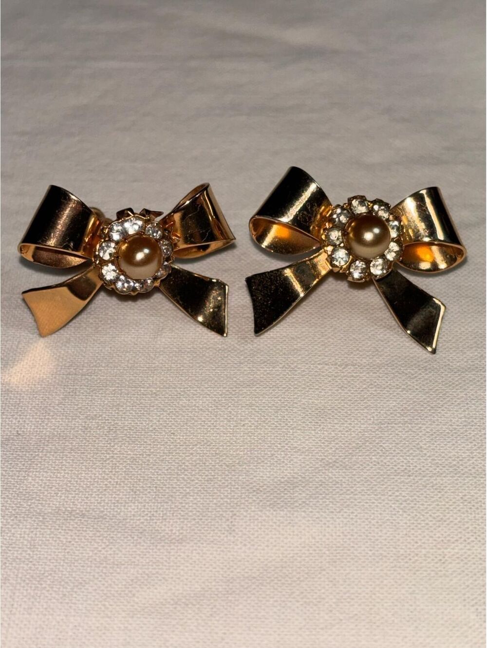 Vintage signed  Coro Bow screw-back gold tone earrings